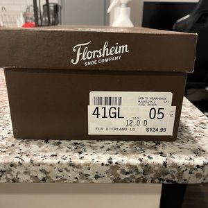 These are great dress shoes for anyone with a corporate job or graduation. I